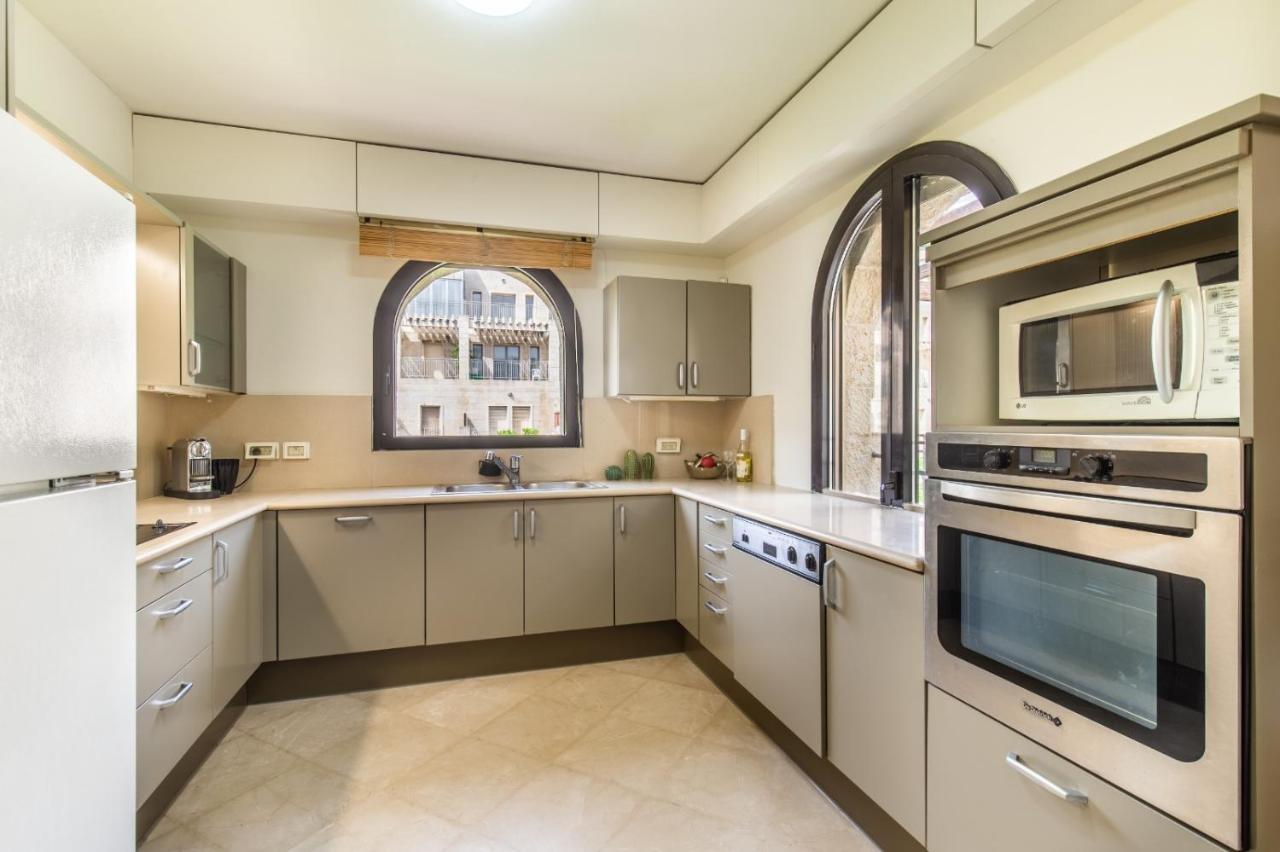 ✦Luxury 2 Bdr David's Village apartment ✦ Mamilla Jerusalem Exteriör bild